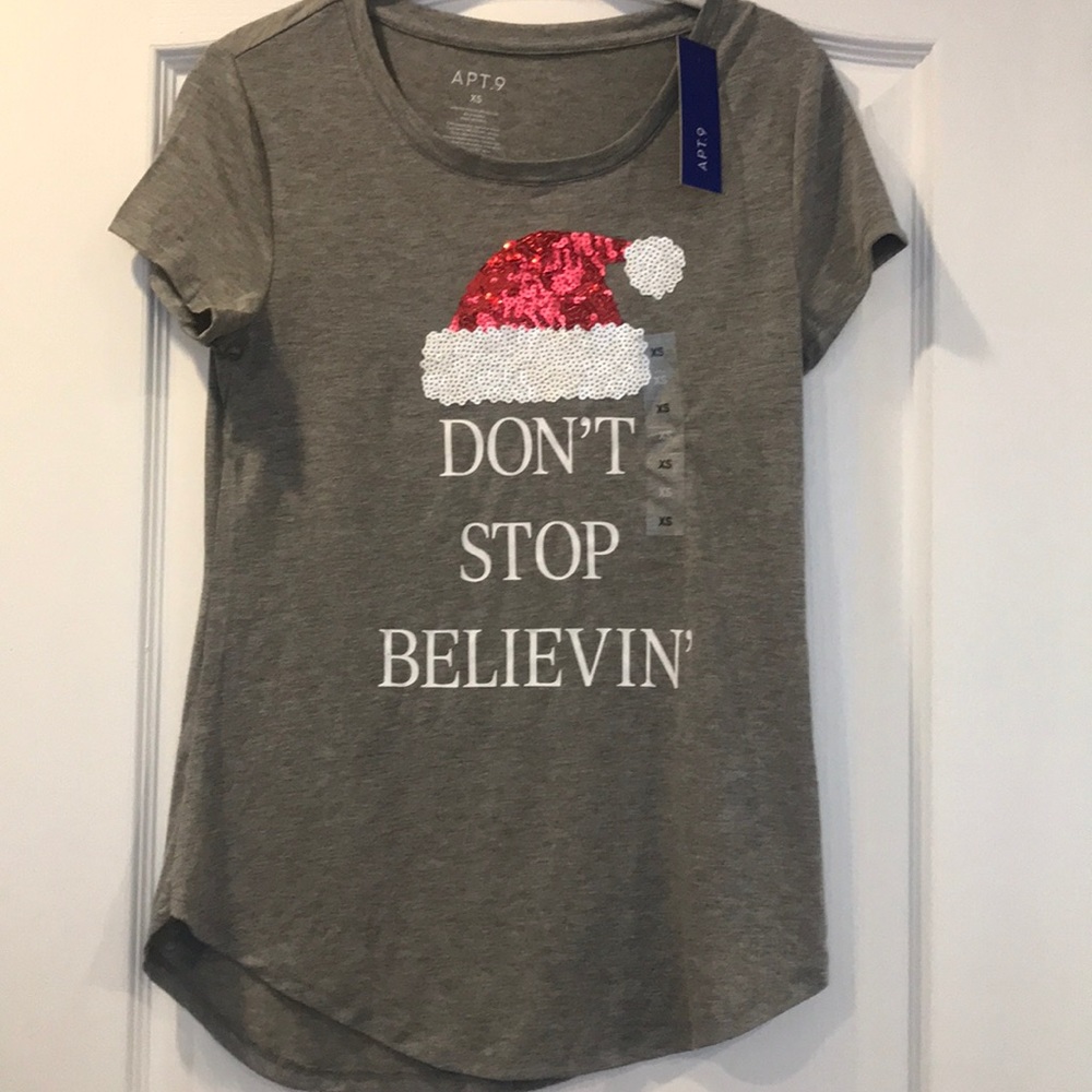 Apt. 9 Khols gray holiday T-shirt size xs